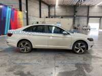 Volkswagen Jetta 2020 4p Trendline L4/1.4/T Man 2020 Volkswagen Jetta Ingreso Exteriores 4