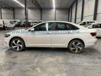Volkswagen Jetta 2020 4p Trendline L4/1.4/T Man 2020 Volkswagen Jetta Ingreso Exteriores 8