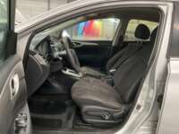 Nissan Sentra 2016 4p Advance L4/1.8 CVT 2016 Nissan Sentra Venta Interiores 14