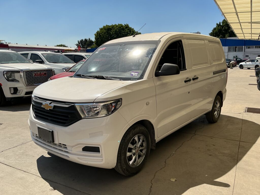 Chevrolet Tornado 2025 5p Van LS L4/1.5 Man IMG_0404