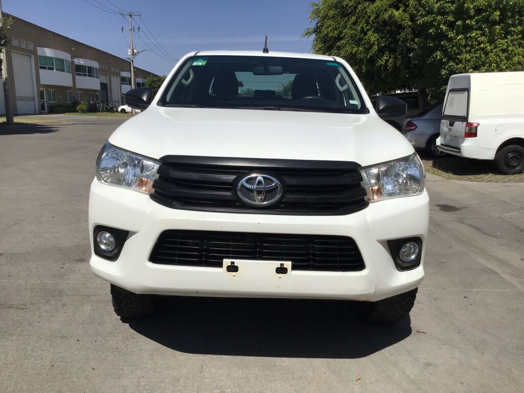 Toyota Hilux 2022 4p Doble Cabina Diesel L4/2.8/T Man 4X4 2022 Toyota Hilux Venta Exteriores 2