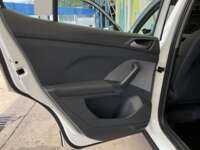 Volkswagen T-Cross 2022 5p Trendline L3/1.0/T Aut 2022 Volkswagen T-Cross Venta Interiores 19