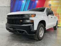 Chevrolet Silverado 1500 2020 4p WT Doble Cabina V6/4.3 Aut 4x4 2020 Chevrolet Silverado 1500 Venta Exteriores 1