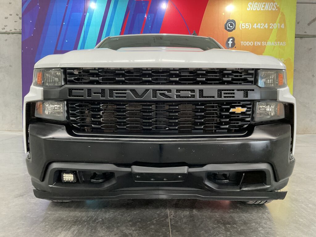 Chevrolet Silverado 1500 2020 4p WT Doble Cabina V6/4.3 Aut 4x4 2020 Chevrolet Silverado 1500 Venta Exteriores 2