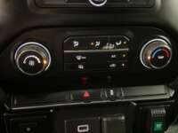 Chevrolet Silverado 1500 2020 4p WT Doble Cabina V6/4.3 Aut 4x4 2020 Chevrolet Silverado 1500 Venta Interiores 8