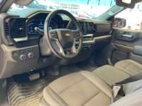 Chevrolet Cheyenne 2024 2p LT Cabina Regular V8/5.3 Aut 4X4 IMG_7343