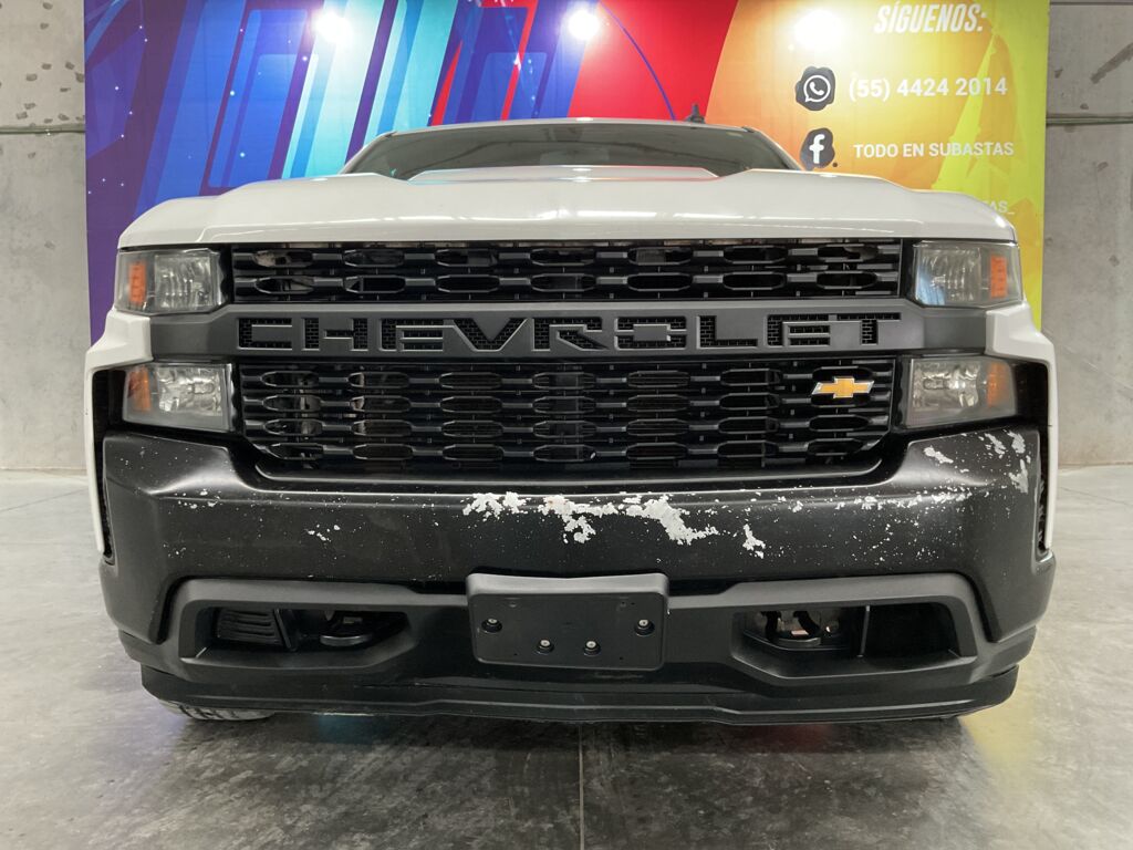 Chevrolet Silverado 1500 2020 4p WT Doble Cabina V6/4.3 Aut 4x4 2020 Chevrolet Silverado 1500 Venta Exteriores 2