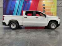 Chevrolet Silverado 1500 2020 4p WT Doble Cabina V6/4.3 Aut 4x4 2020 Chevrolet Silverado 1500 Venta Exteriores 8