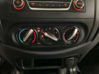 Nissan NP300 Pick Up 2022 2p L4/2.5 Man A/C 2022 Nissan NP300 Pick Up Venta Interiores 8