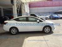 Nissan Versa 2021 4p Sense L4/1.6 CVT IMG_1386