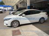 Nissan Versa 2021 4p Sense L4/1.6 CVT IMG_1390