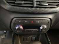 Chevrolet Onix 2021 4p LS L3/1.0/T Aut 2021 Chevrolet Onix Venta Interiores 8