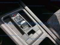 Seat León 2022 5p FR L4/1.4/T Aut 2022 Seat León Ingreso Interiores 11