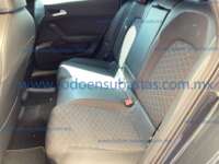 Seat León 2022 5p FR L4/1.4/T Aut 2022 Seat León Ingreso Interiores 20