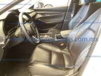 Mazda 3 2022 4p Sedán i Grand Touring L4/2.5 Skyactiv-Drive 2022 Mazda 3 Ingreso Interiores 1