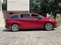 Toyota Sienna 2022 5p XLE Piel Híbrida L4/2.5 CVT 2022 Toyota Sienna Ingreso Exteriores 3