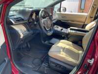 Toyota Sienna 2022 5p XLE Piel Híbrida L4/2.5 CVT 2022 Toyota Sienna Ingreso Interiores 1