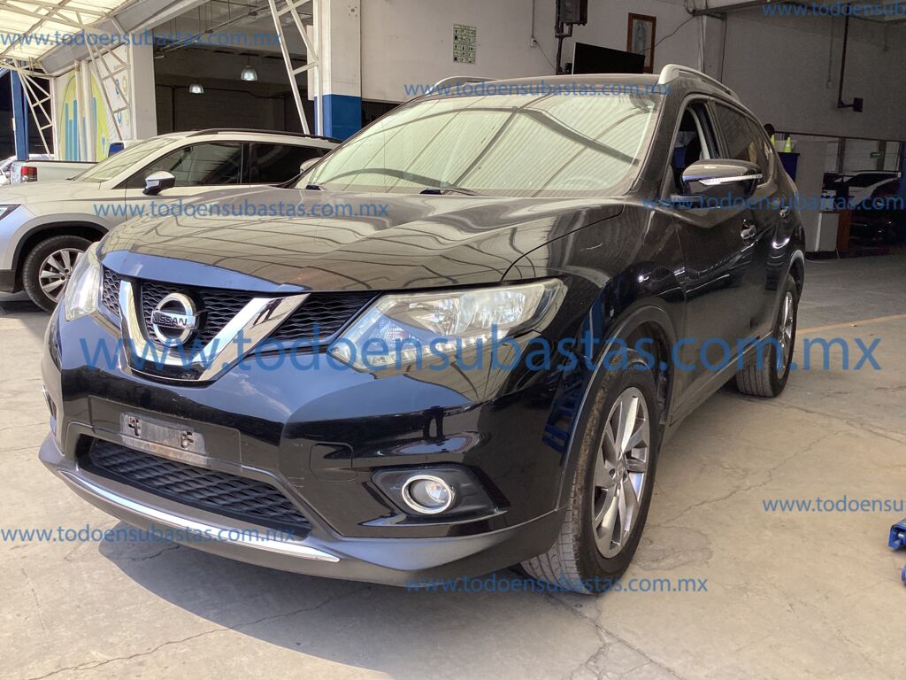 Nissan X-Trail 2017 5p Advance 2 Row L4/2.5 CVT 2017 Nissan X-Trail Ingreso Exteriores 0