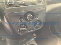 Nissan Versa 2017 4p Sense L4/1.6 Man 2017 Nissan Versa Ingreso Interiores 9