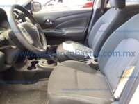 Nissan Versa 2018 4p Sense L4/1.6 Man IMG_2811