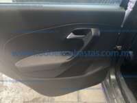 Volkswagen Polo 2018  5p L4/1.6 Tiptronic 2018 Volkswagen Polo Ingreso Interiores 16