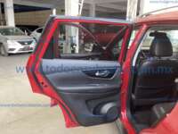 Nissan X-Trail 2018 5p Exclusive 2 Row L4/2.5 CVT 2018 Nissan X-Trail Ingreso Interiores 18