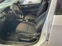 Chevrolet Onix 2024 4p LT L3/1.3 Man IMG_9189