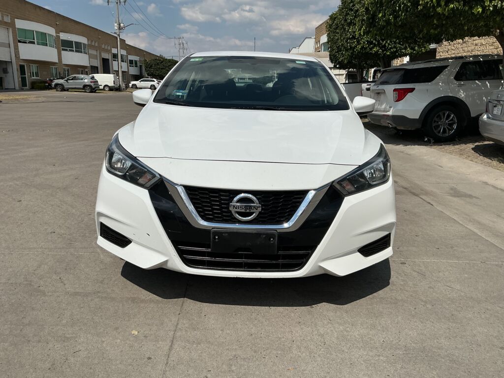 Nissan Versa 2021 4p Sense L4/1.6 CVT 2021 Nissan Versa Venta Exteriores 2