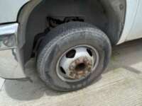 Chevrolet Silverado 3500 2011 2p Chasis Cabina V8/6.0 Man  2011 Chevrolet Silverado 3500 Venta Llantas 1