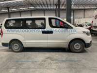 Hyundai Starex 2019 5p L4/2.4 Man 12/Pas  2019 Hyundai Starex Ingreso Exteriores 4