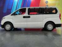 Hyundai Starex 2019 5p L4/2.4 Man 12/Pas  2019 Hyundai Starex Venta Exteriores 4