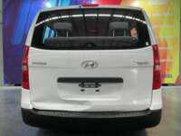 Hyundai Starex 2019 5p L4/2.4 Man 12/Pas  2019 Hyundai Starex Venta Exteriores 6