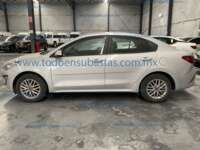 Kia Rio 2021 5p HB LX L4/1.6 Man     2021 Kia Rio Ingreso Exteriores 7