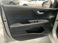 Kia Rio 2021 5p HB LX L4/1.6 Man     IMG_9359