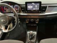 Kia Rio 2021 5p HB LX L4/1.6 Man     2021 Kia Rio Venta Interiores 4