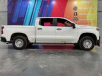 Chevrolet Silverado 1500 2021 4p WT Doble Cabina V6/4.3 Aut 4x4 2021 Chevrolet Silverado 1500 Venta Exteriores 8
