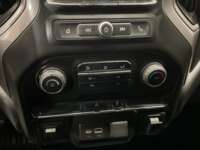 Chevrolet Silverado 1500 2021 4p WT Doble Cabina V6/4.3 Aut 4x4 2021 Chevrolet Silverado 1500 Venta Interiores 8