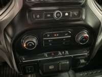 Chevrolet Silverado 1500 2020 4p WT Doble Cabina V6/4.3 Aut 4x4 2020 Chevrolet Silverado 1500 Venta Interiores 9