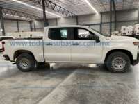 Chevrolet Silverado 1500 2020 4p WT Doble Cabina V6/4.3 Aut 4x4 2020 Chevrolet Silverado 1500 Ingreso Exteriores 4