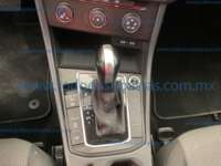 Volkswagen Jetta 2021 4p Trendline L4/1.4/T Tiptronic 2021 Volkswagen Jetta Ingreso Interiores 11