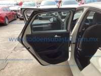 Volkswagen Jetta 2021 4p Trendline L4/1.4/T Tiptronic 2021 Volkswagen Jetta Ingreso Interiores 14