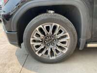 GMC Sierra 2024 4p Crew Cab Denalli Ultimate V8/6.2 Aut 2024 GMC Sierra Ingreso Llantas 9