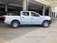 Nissan NP300 Frontier 2020 SE 2.5L Manual A/C Doble Cabina  2020 Nissan NP300 Frontier Ingreso Exteriores 3