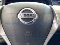 Nissan NP300 Frontier 2020 SE 2.5L Manual A/C Doble Cabina  2020 Nissan NP300 Frontier Ingreso Interiores 10