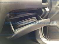 Nissan NP300 Frontier 2020 SE 2.5L Manual A/C Doble Cabina  2020 Nissan NP300 Frontier Ingreso Interiores 13