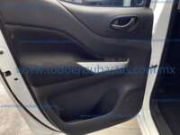 Nissan NP300 Frontier 2020 SE 2.5L Manual A/C Doble Cabina  2020 Nissan NP300 Frontier Ingreso Interiores 14