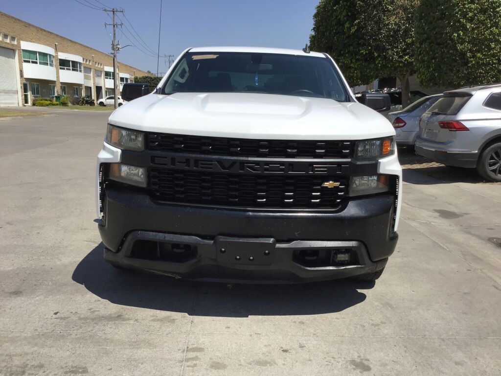 Chevrolet Silverado 2021 4p WT Doble Cabina 4X4 V6/4.3 Aut  2021 Chevrolet Silverado Venta Exteriores 2