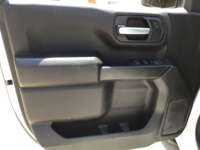 Chevrolet Silverado 2021 4p WT Doble Cabina 4X4 V6/4.3 Aut  2021 Chevrolet Silverado Venta Interiores 12