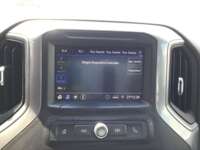 Chevrolet Silverado 2021 4p WT Doble Cabina 4X4 V6/4.3 Aut  2021 Chevrolet Silverado Venta Interiores 7