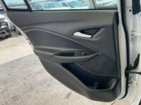 Chevrolet Onix 2021 4p LS L3/1.0/T Aut 2021 Chevrolet Onix Venta Interiores 17